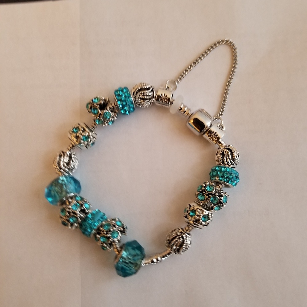 Women's Fashion Bracelets Lot - 10 Bracelets - Picture 2 of 3
